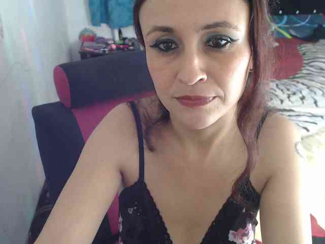 samanthasquirt1212 webcam