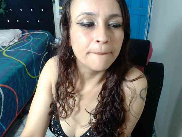 samanthasquirt1212 webcam