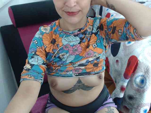 samanthasquirt1212