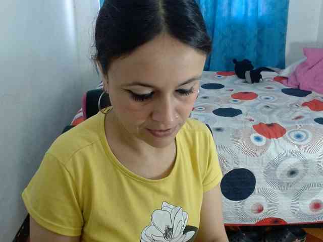samanthasquirt1212 webcam