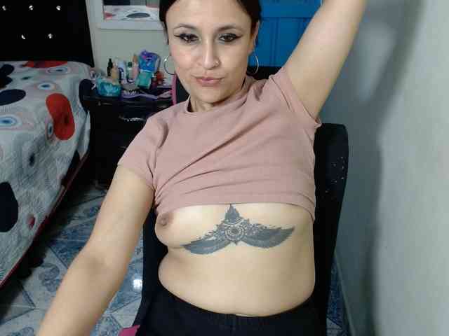 samanthasquirt1212 webcam