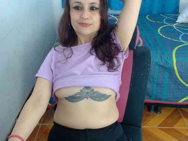 samanthasquirt1212 webcam