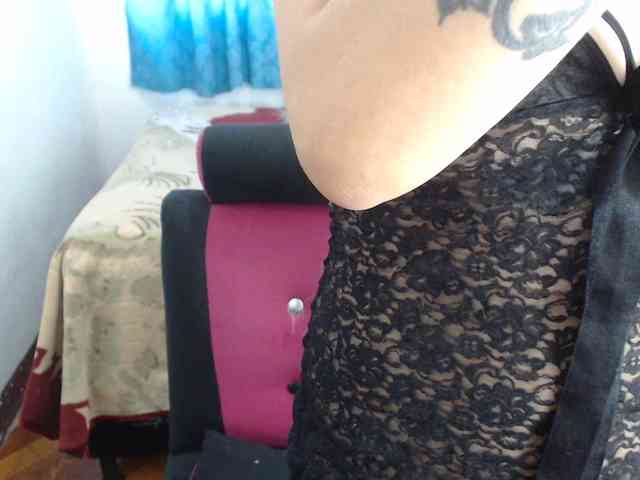 samanthasquirt1212 webcam