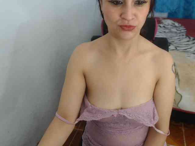 samanthasquirt1212 webcam