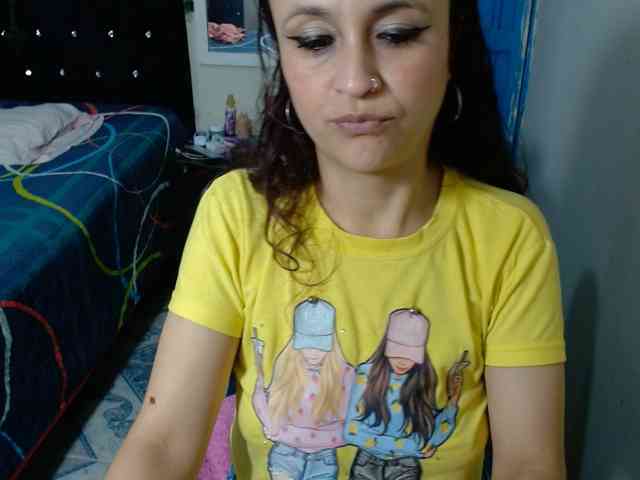 samanthasquirt1212 webcam