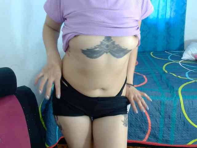 samanthasquirt1212 webcam