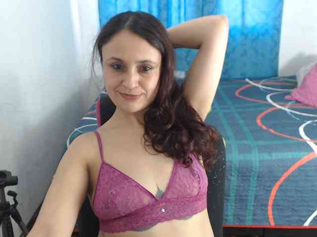 samanthasquirt1212 webcam