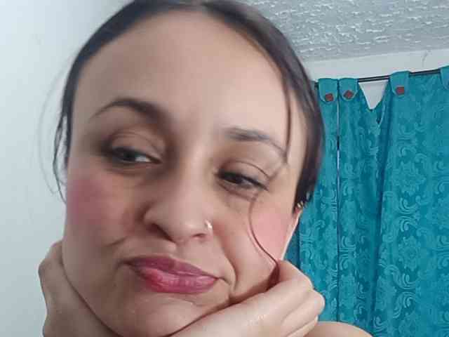 samanthasquirt1212 webcam