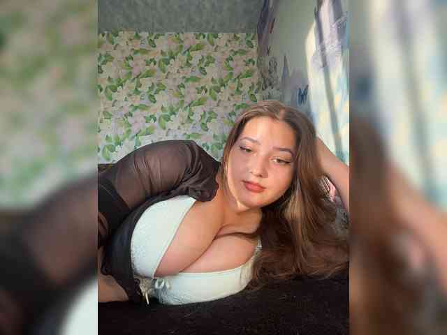 Little-devil's cam show statistics and live stream