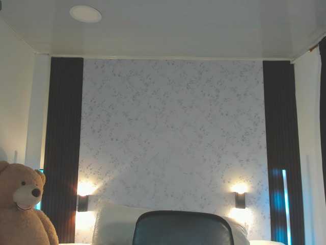 Crazy-babyy live cam on BongaCams