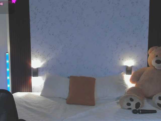 Crazy-babyy live cam on BongaCams