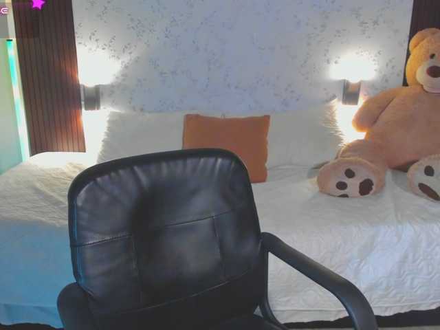 Crazy-babyy live cam on BongaCams