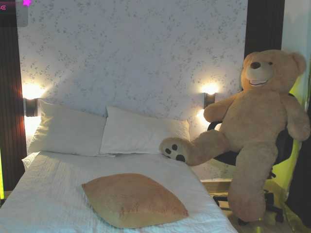 Crazy-babyy live cam on BongaCams