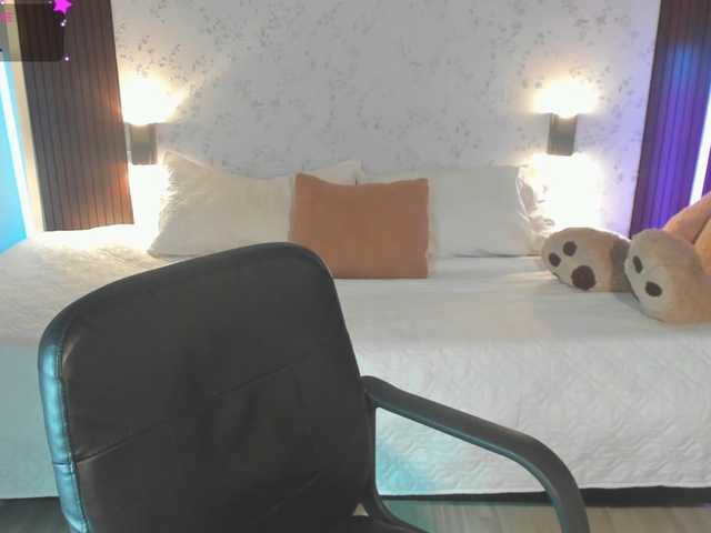 Crazy-babyy live cam on BongaCams