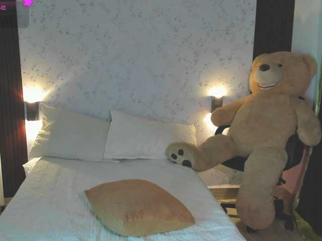 Crazy-babyy live webcam show