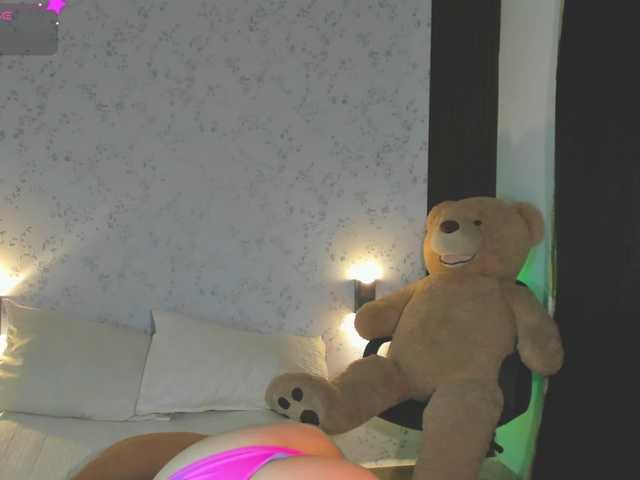 Crazy-babyy live webcam show