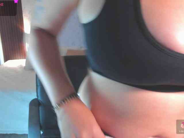 Crazy-babyy webcam