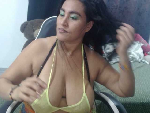 Deboralo123 live cam on BongaCams