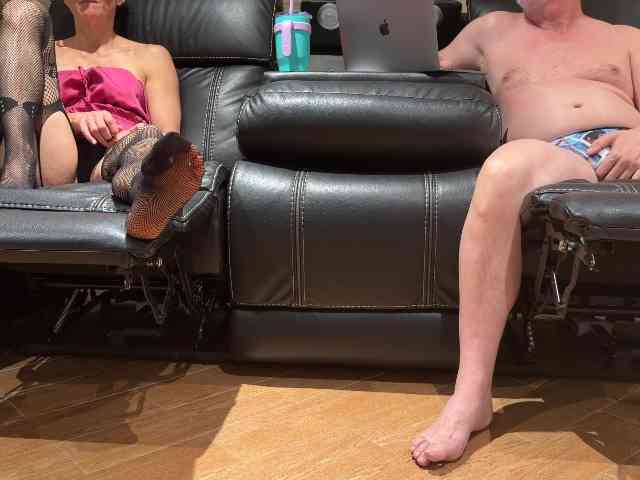 Kindloving Live Webcam on BongaCams