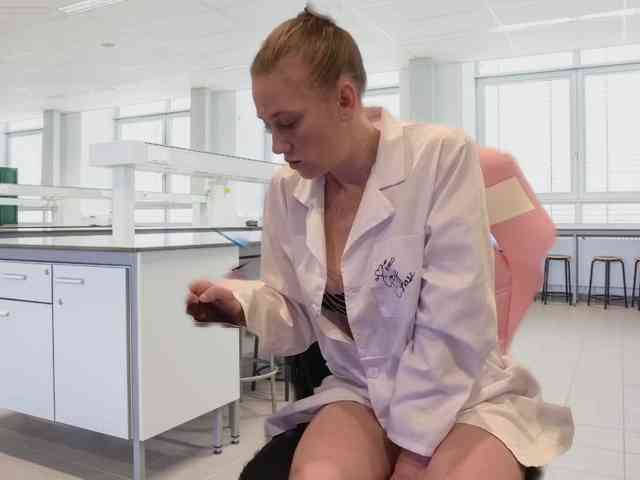 sexyscienceteacher90 webcam