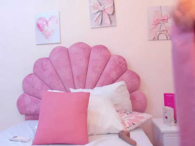 MilaAdams live cam on BongaCams