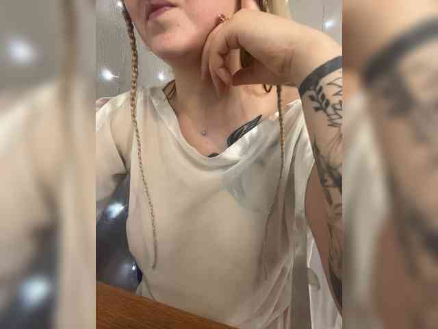 Alena121 webcam
