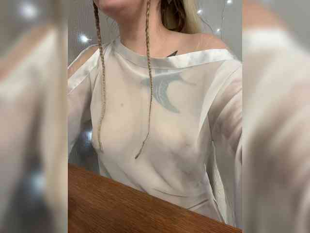 Alena121 webcam