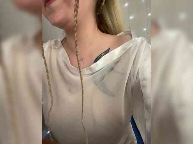 Alena121 webcam