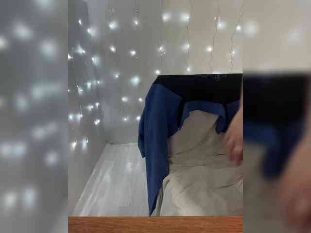 Alena121 webcam