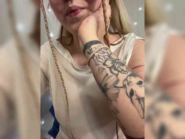 Alena121 webcam