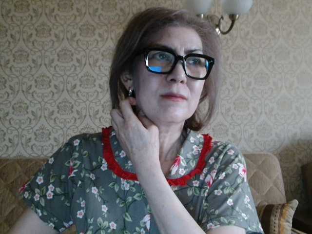 Elegant00Lady