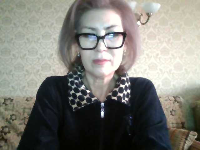 ElegantLady00 live cam preview