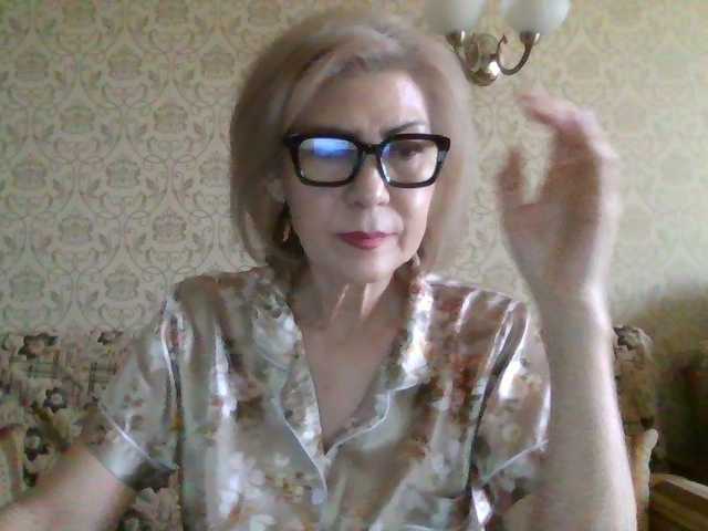 ElegantLady00 live cam