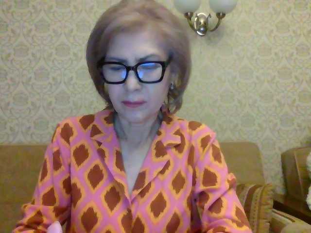 Elegant00Lady