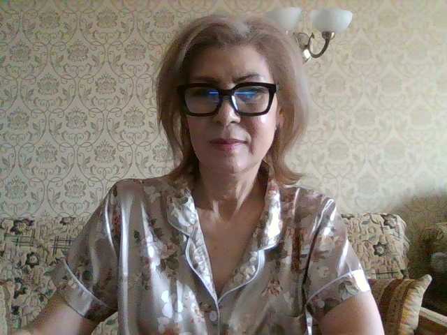 Elegant00Lady