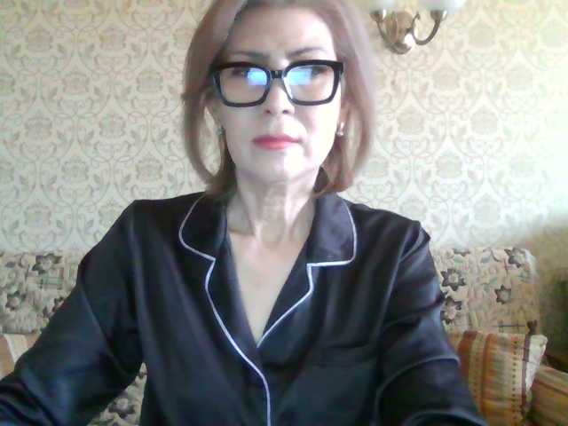 ElegantLady00 live cam preview