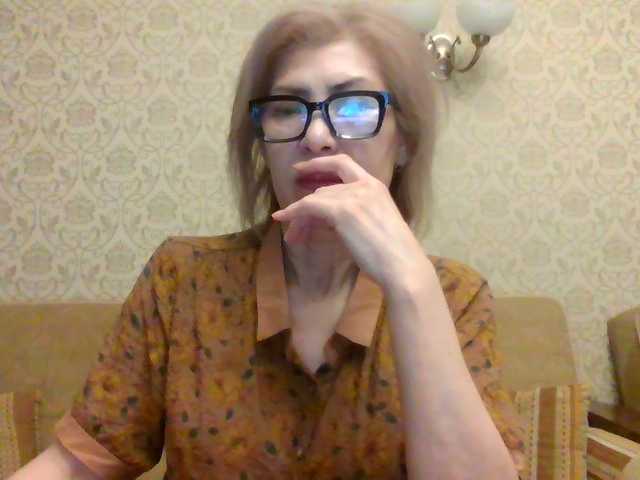 Elegant00Lady live cam on BongaCams