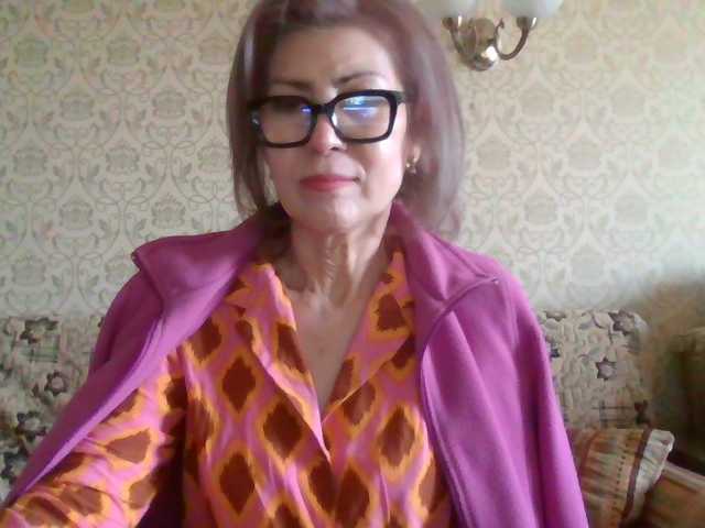 ElegantLady00 live cam preview