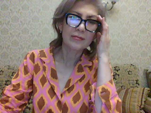 ElegantLady00 live cam preview
