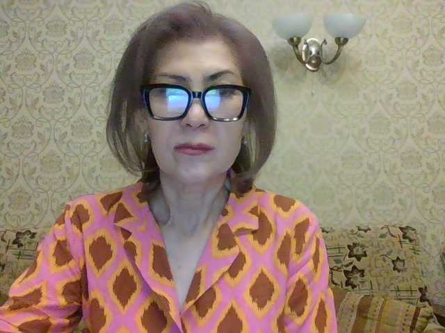 ElegantLady00 live cam preview