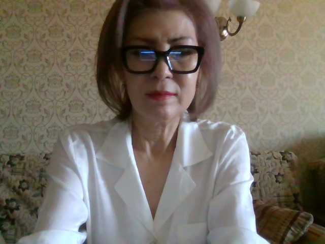 ElegantLady00 live cam preview