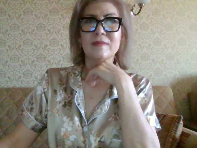 Elegant00Lady live cam on UnifiedCams