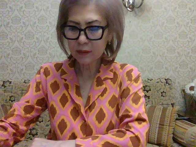 Elegant00Lady live cam on BongaCams