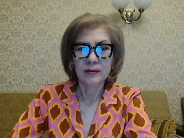Elegant00Lady