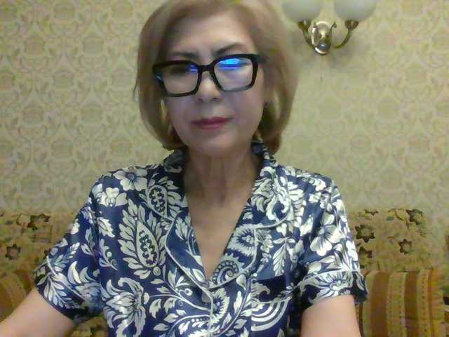 Elegant00Lady