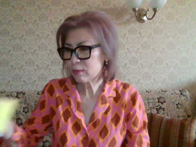 Elegant00Lady