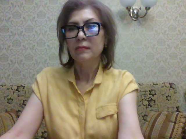 ElegantLady00 live cam preview