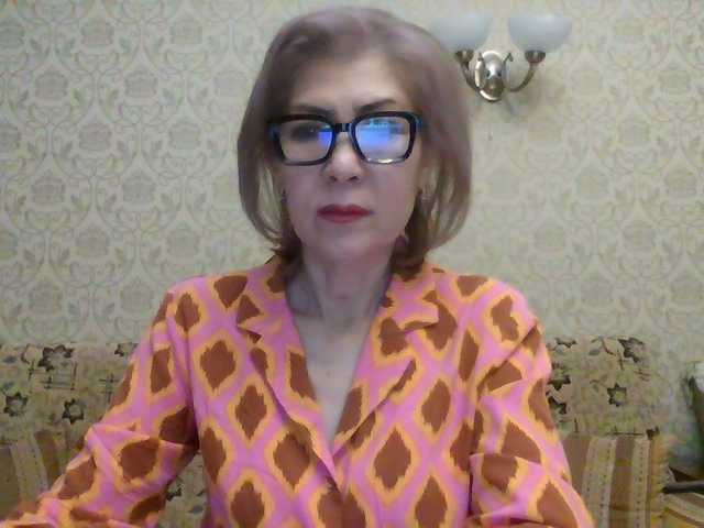ElegantLady00 live cam preview
