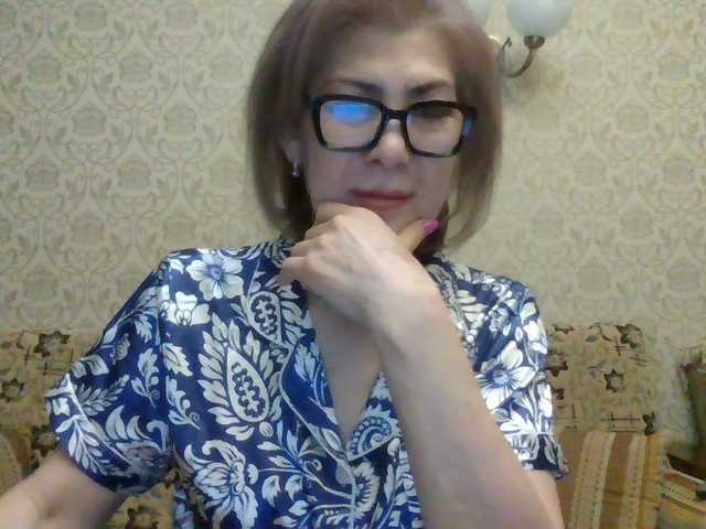 ElegantLady00 live cam preview
