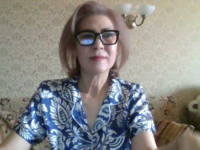 Elegant00Lady